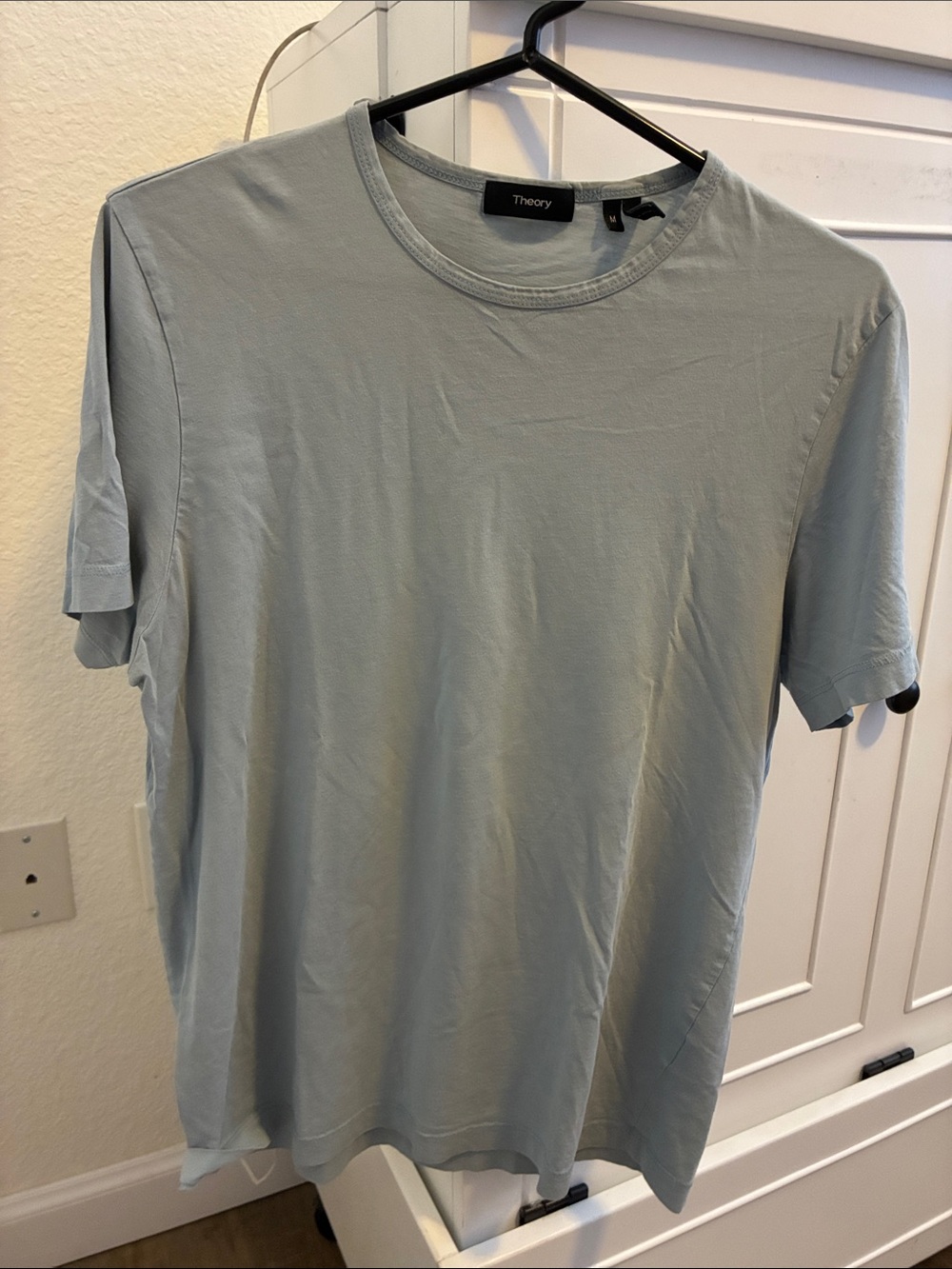 Theory Men’s Light Gray Crew Neck Tee